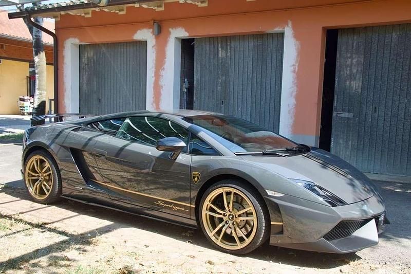 Usata Lamborghini Gallardo 570 CV (419 kW) 2010 Grigio telesto Coupé