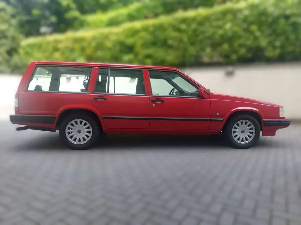 Usata Volvo Polar 155 CV (114 kW) 1996 Rosso Station wagon