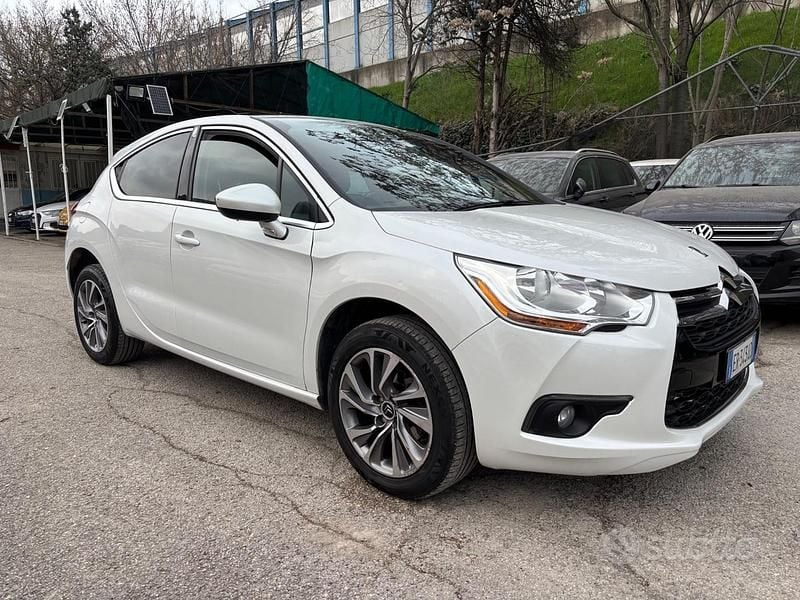 Usata Citroën DS4 So Chic 111 CV (81 kW) 2013 Bianco Utilitaria
