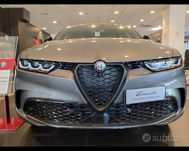 Usata Alfa Romeo Tonale Veloce 280 CV (205 kW) 2023 Grigio vesuvio SUV