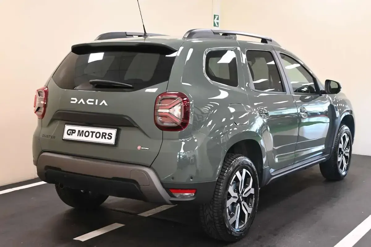 Usata Dacia Duster Journey 91 CV (66 kW) 2023 Verde SUV