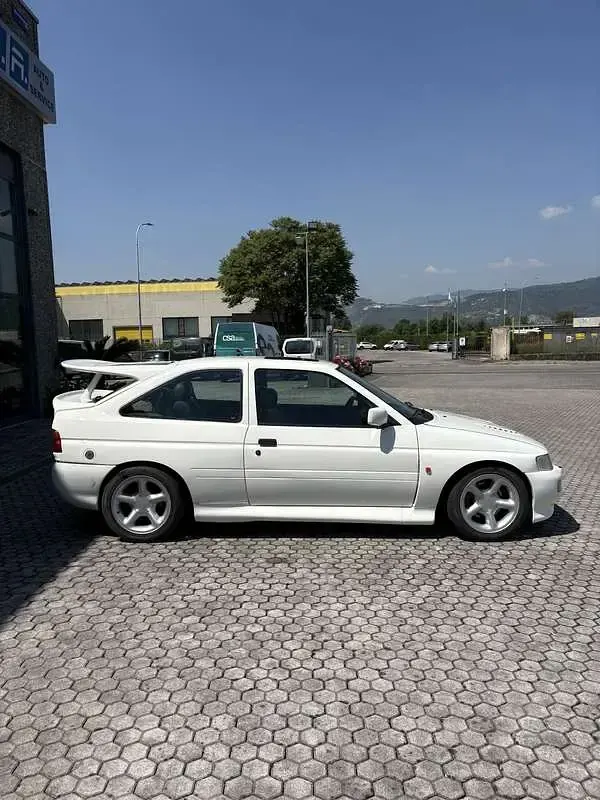 Usata Ford Escort RS 220 CV (161 kW) 1993 Berlina