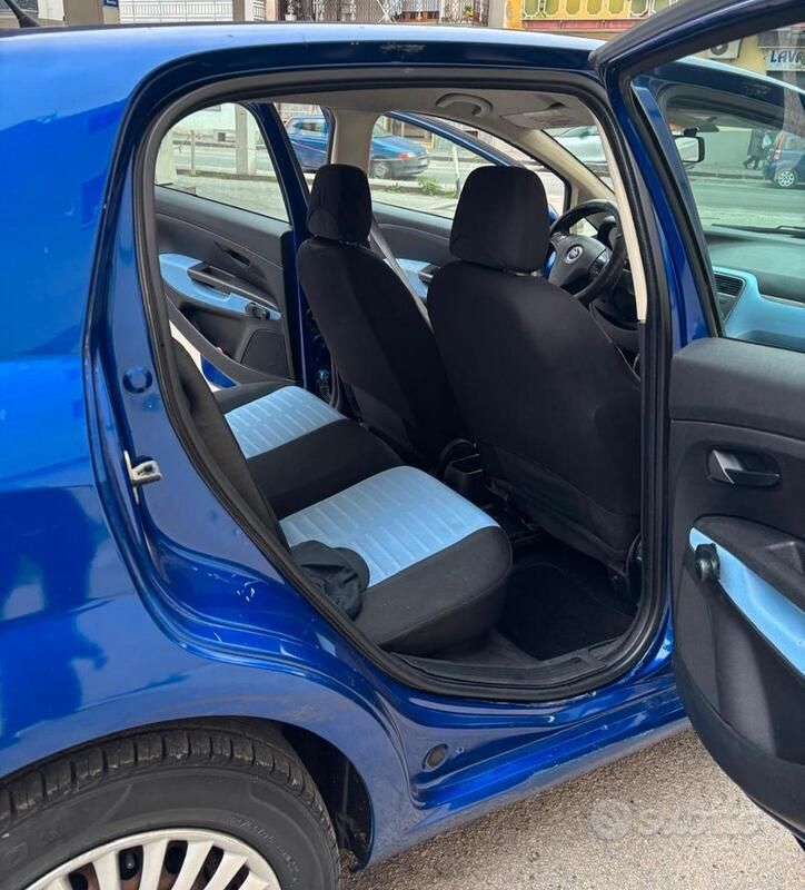 Usata Fiat Punto 90 CV (66 kW) 2006 Blu Utilitaria