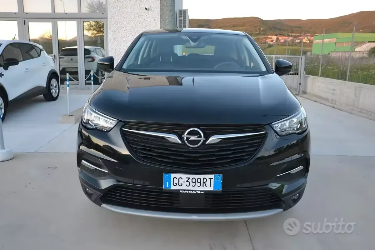 Usata Opel Grandland X Business Elegance 131 CV (96 kW) 2021 Nero SUV