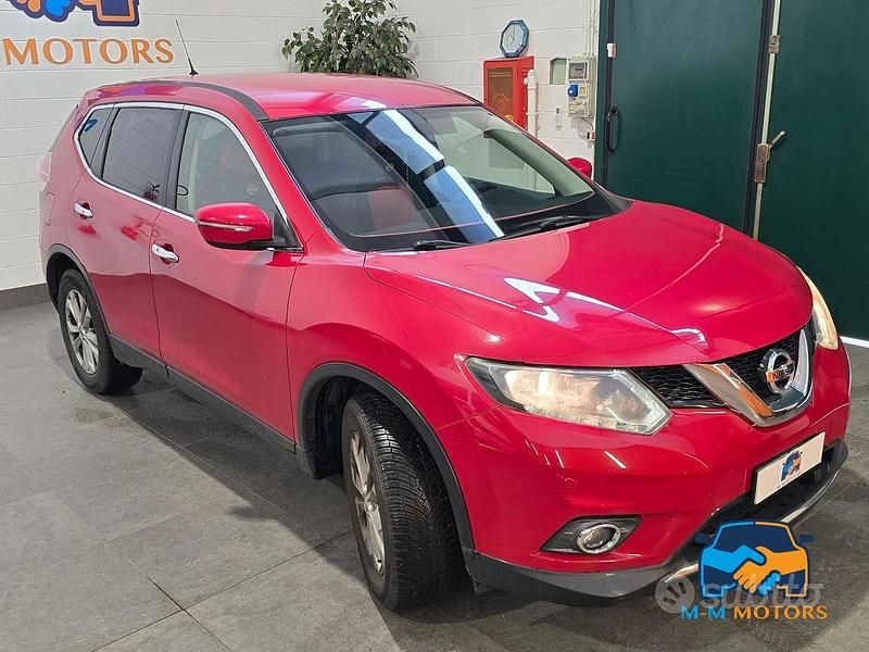Usata Nissan X-Trail Visia 163 CV (119 kW) 2016 Rosso SUV