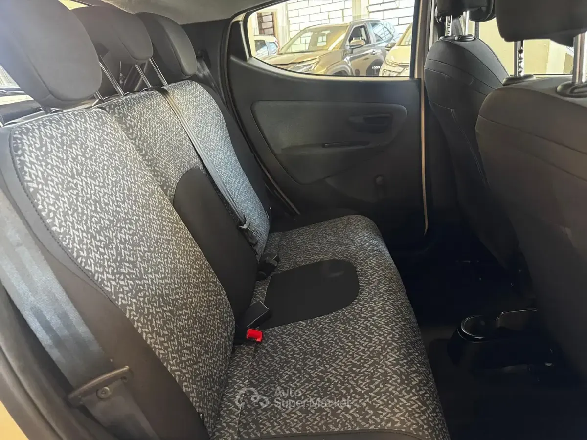 Usata Lancia Ypsilon 69 CV (50 kW) 2021 Bianco Utilitaria