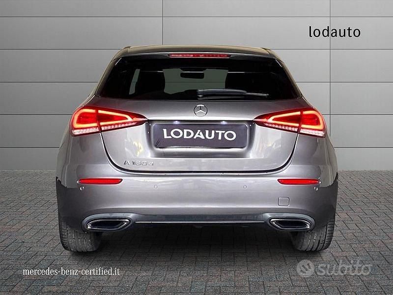 Usata Mercedes A180 116 CV (85 kW) 2022 Grigio Berlina