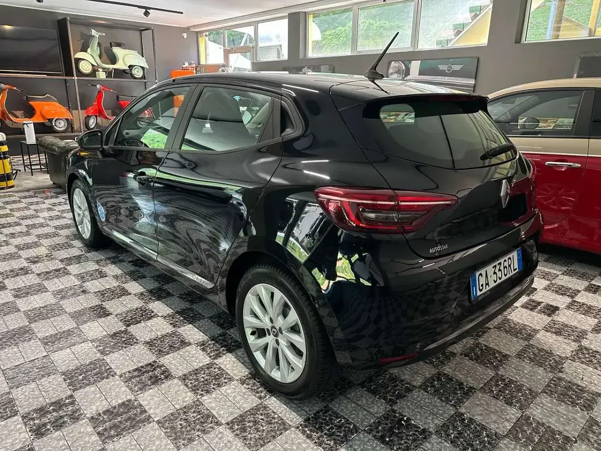 Usata Renault Clio V Intens 86 CV (63 kW) 2020 Other Berlina
