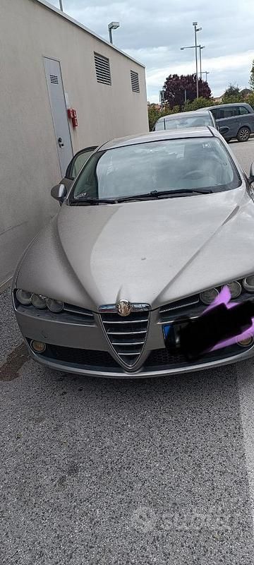 Usata Alfa Romeo 159 150 CV (110 kW) 2009 Grigio Berlina