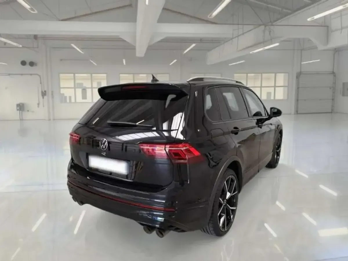 Usata VW Tiguan R 320 CV (235 kW) 2023 Nero SUV
