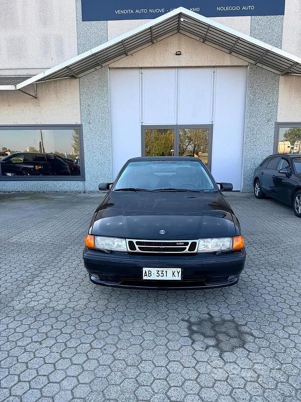 Usata Saab 9000 Aero 185 CV (136 kW) 1994 Nero Berlina