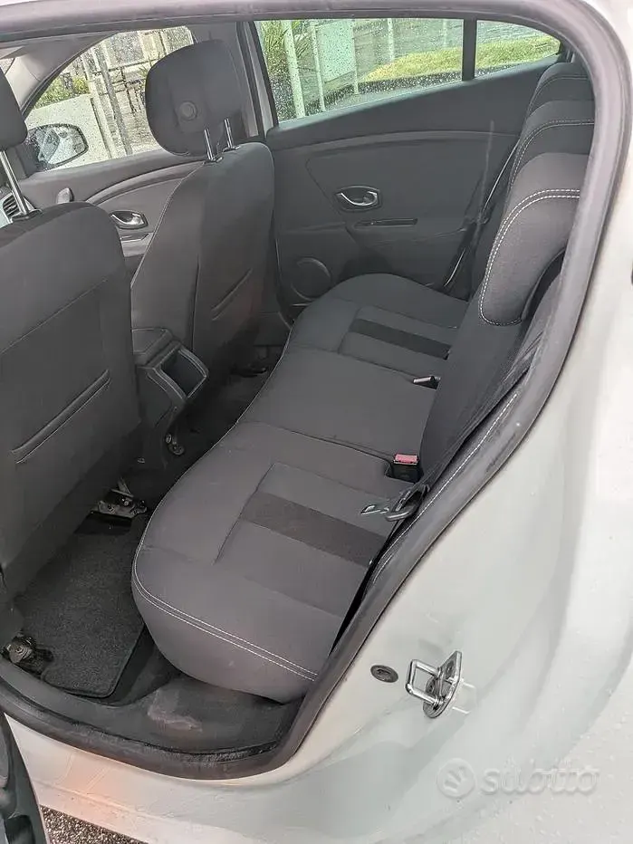 Usata Renault Mégane 110 CV (80 kW) 2010 Bianco Berlina