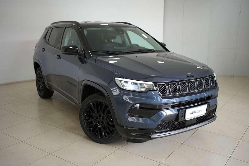 Usata Jeep Compass 131 CV (96 kW) 2023 Blu+tetto nero SUV
