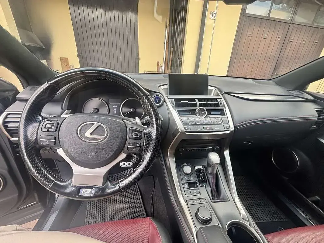 Usata Lexus NX300h 155 CV (114 kW) 2017 SUV