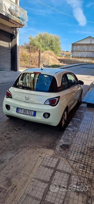 Usata Opel Adam 101 CV (74 kW) 2013 Utilitaria