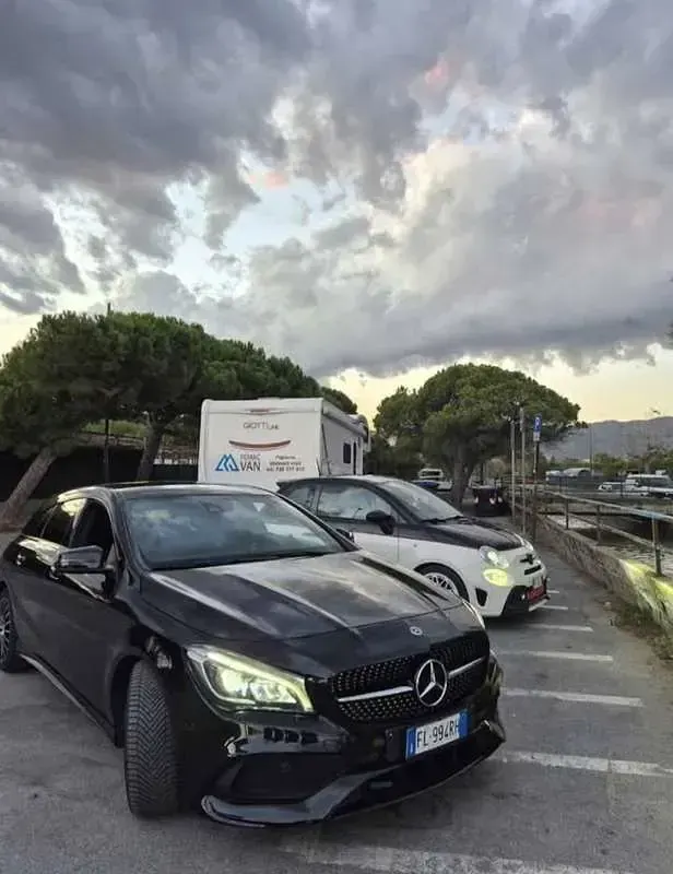 Usata Mercedes CLA220 Shooting Brake Premium 177 CV (130 kW) 2017 Station wagon