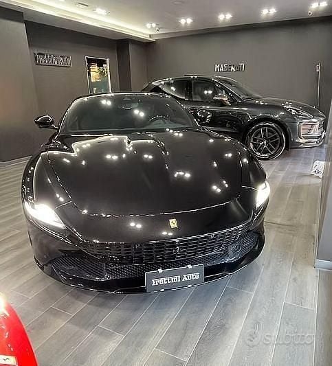 Usata Ferrari Roma 620 CV (456 kW) 2023 Nero