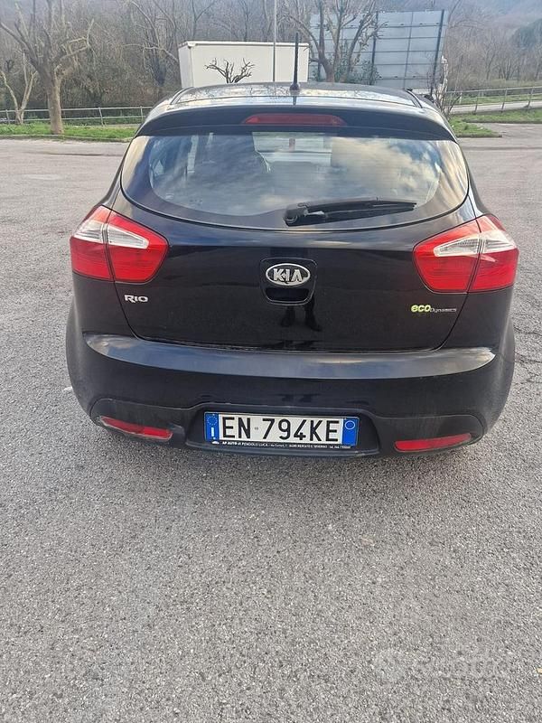 Usata Kia Rio LX 2013 Nero Berlina