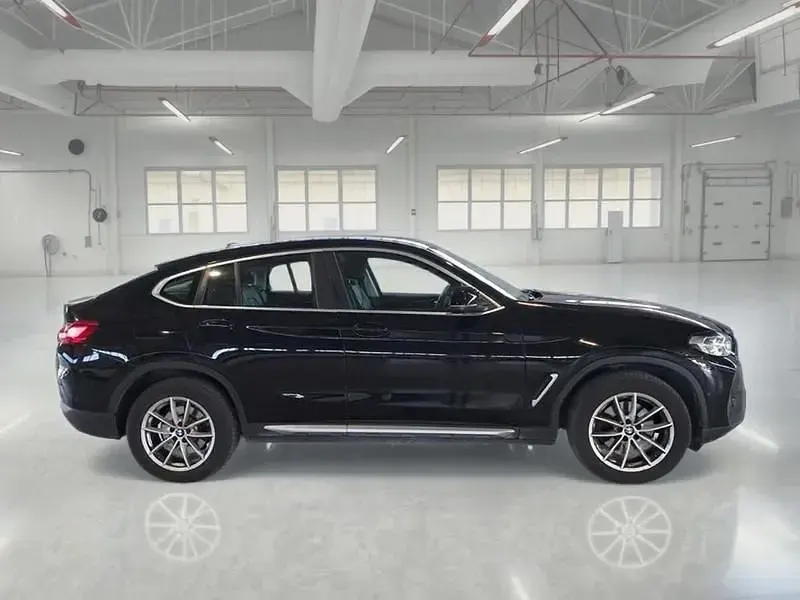 Usata BMW X4 190 CV (139 kW) 2023 Nero SUV