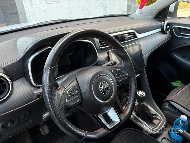 Usata MG ZS Comfort 106 CV (77 kW) 2023 Bianco SUV
