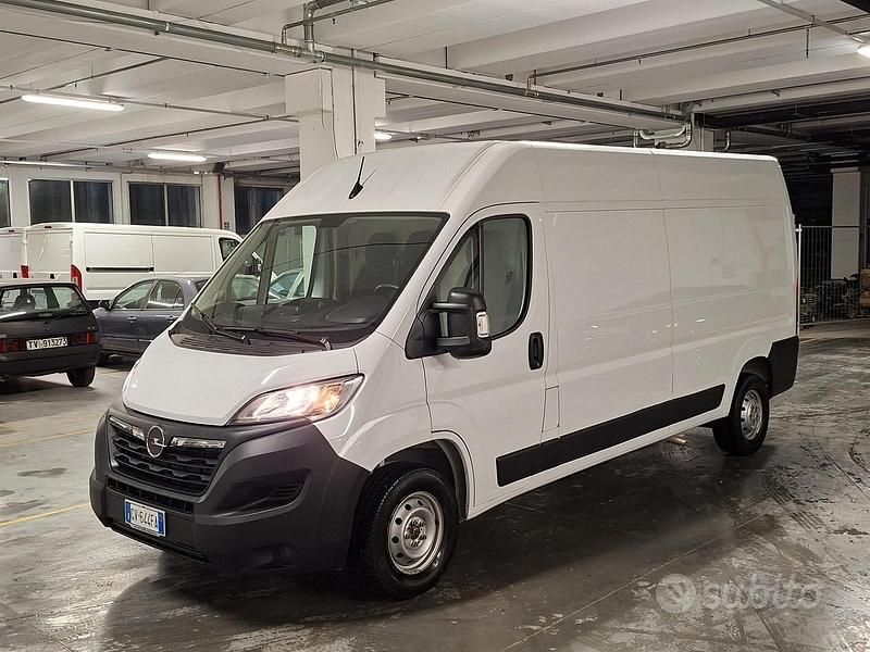 Bianco Usata 2024 Opel Movano Furgone | 19.990 € (Buon prezzo) - Immagine 1/4