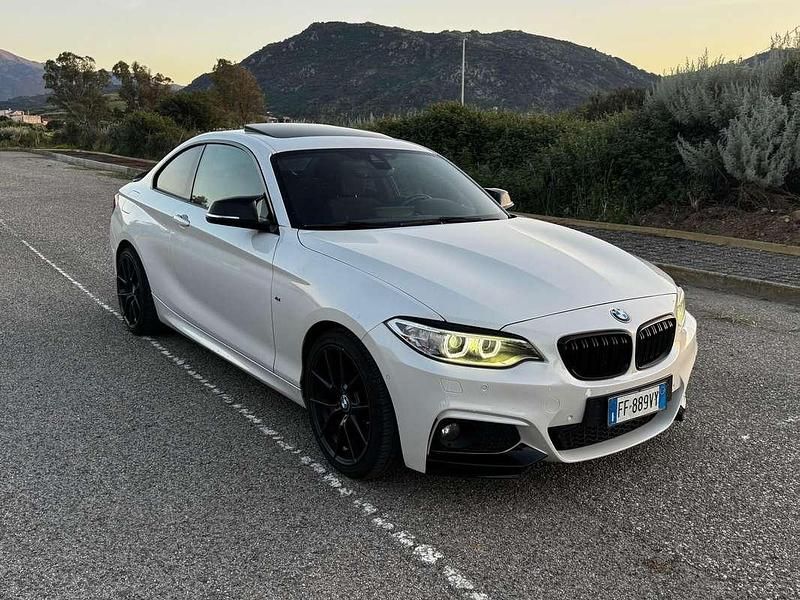 Begagnad BMW 225 M Sport 224 HK (164 kW) 2015 Vit Sportkupé