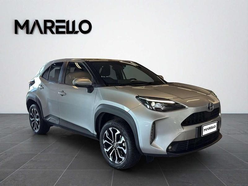 Usata Toyota Yaris Cross Trend 116 CV (85 kW) 2021 Silver metallic SUV