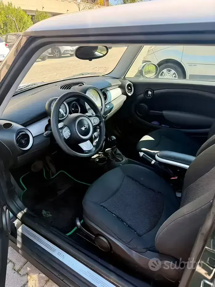 Usata Mini Cooper D 109 CV (80 kW) 2008 Utilitaria