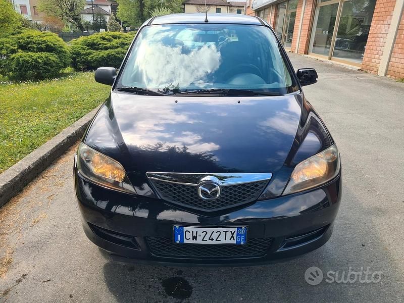 Usata Mazda 2 75 CV (55 kW) 2005 Nero Utilitaria