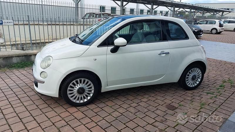 Usata Fiat 500 Lounge 75 CV (55 kW) 2009 Bianco Berlina
