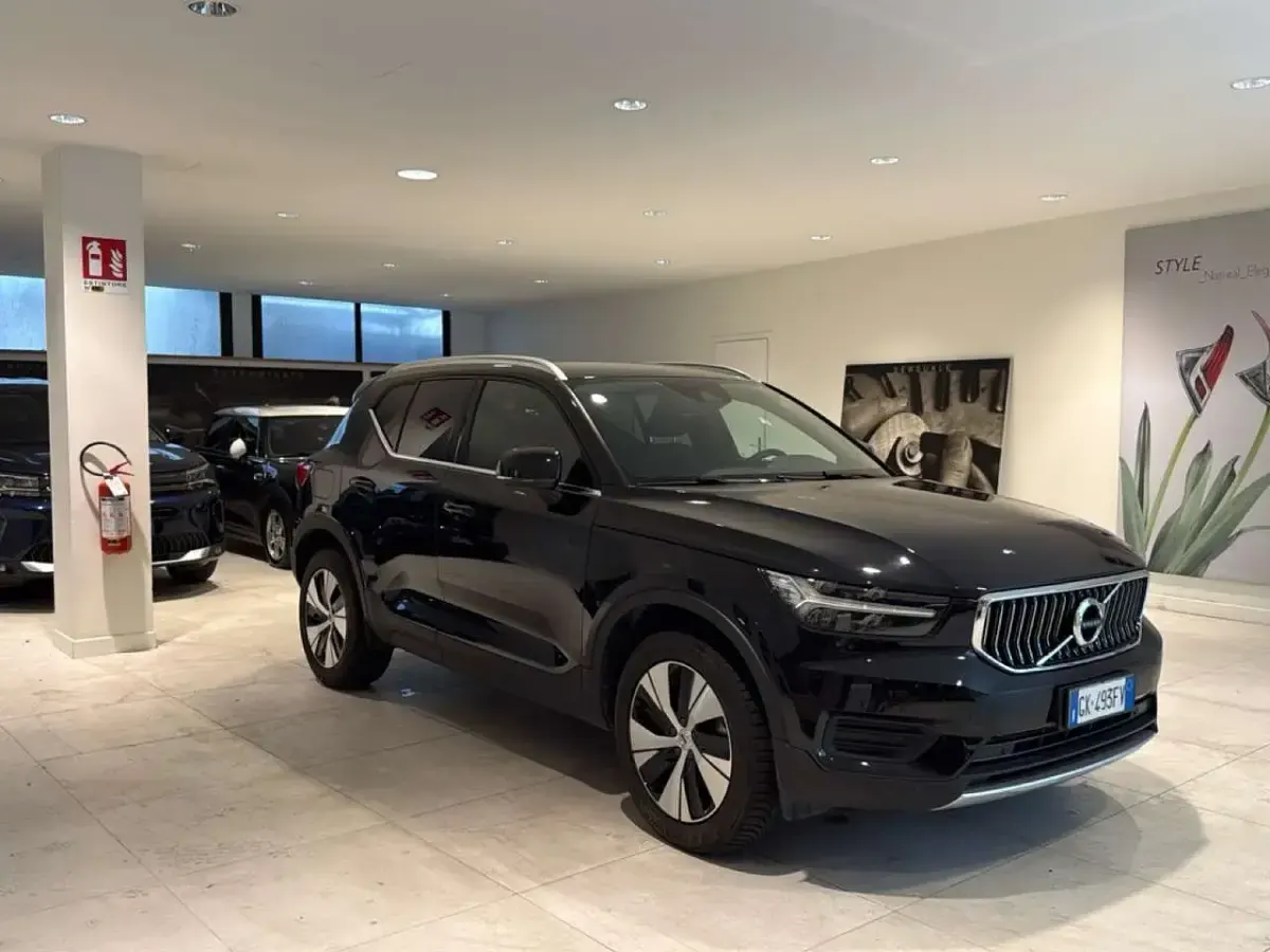 Usata Volvo XC40 Inscription 129 CV (94 kW) 2022 Nero SUV