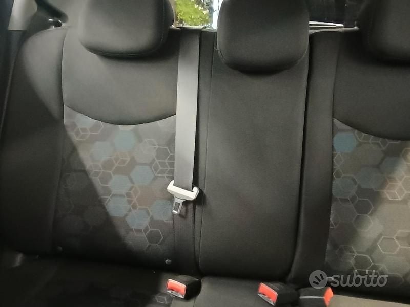 Usata Opel Karl 75 CV (55 kW) 2017 Nero Utilitaria