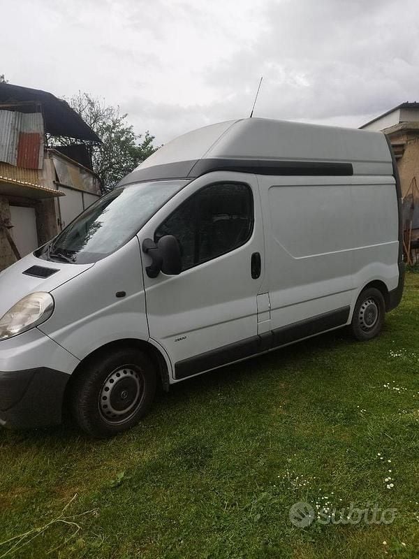 Usata Opel Vivaro 146 CV (107 kW) 2008 Bianco Monovolume