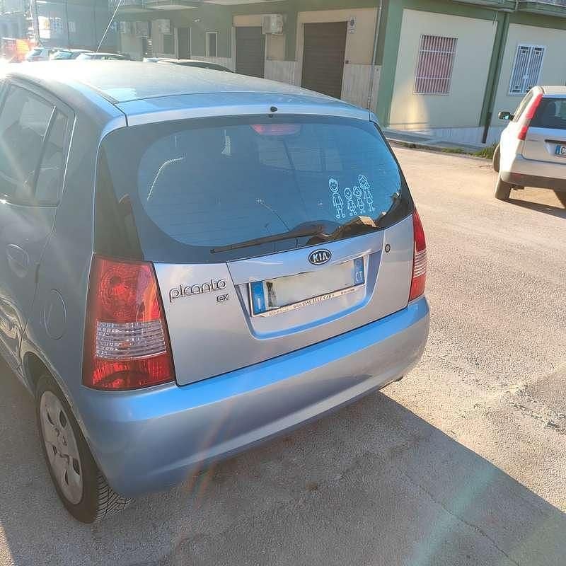 Usata Kia Picanto EX 65 CV (47 kW) 2006 Blu/azzurro Utilitaria