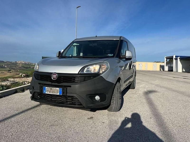Usata Fiat Doblò Active 120 CV (88 kW) 2015 Grigio Monovolume