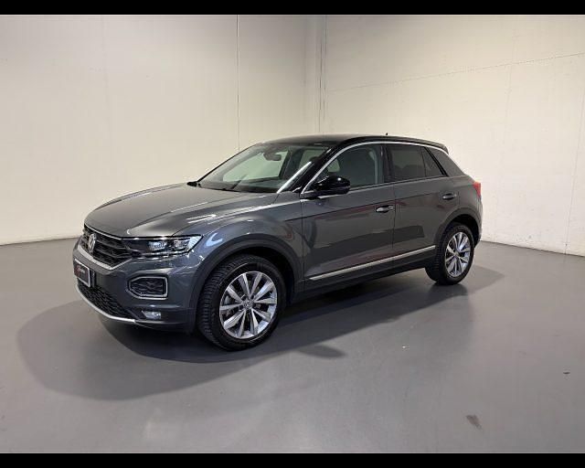 Usata VW T-Roc Style 116 CV (85 kW) 2018 Indium grey/nero SUV