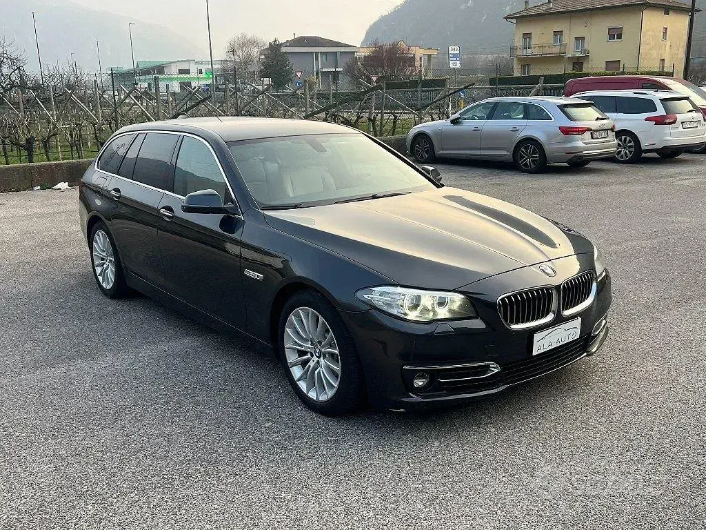 Occasion BMW 520 Luxury Line 190 ch (139 kW) 2018 Bleue Break