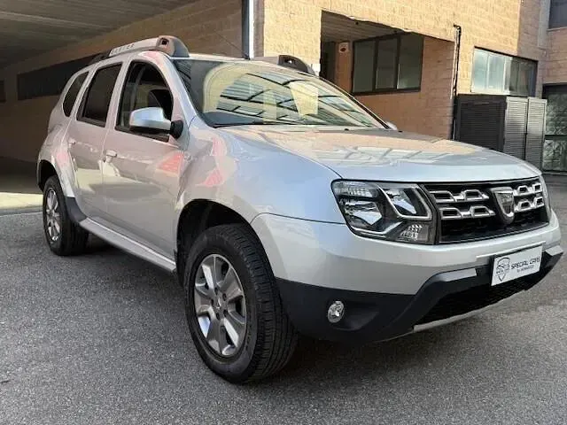 Usata Dacia Duster Lauréate 110 CV (80 kW) 2018 Grigio SUV