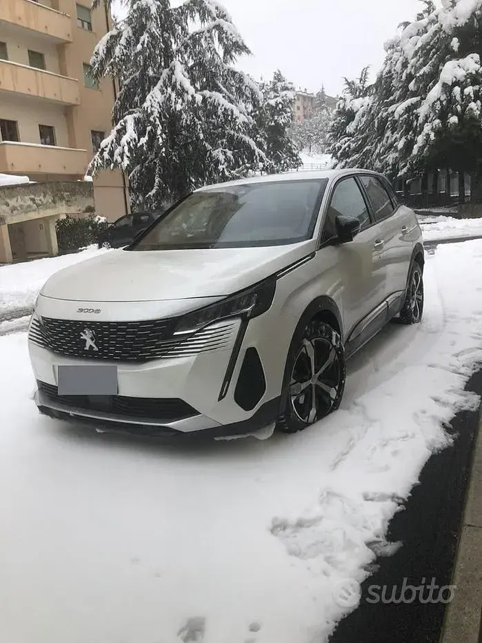 Usata Peugeot 3008 Active 131 CV (96 kW) 2022 Bianco SUV