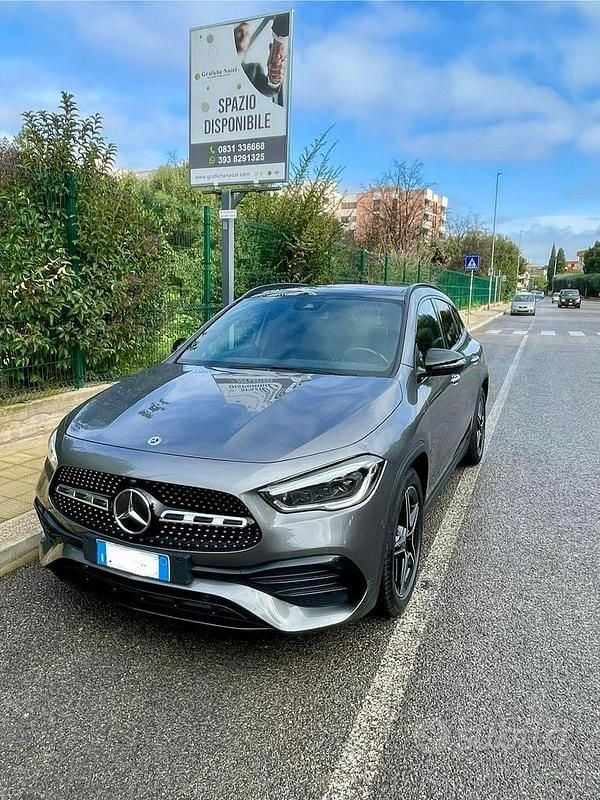 Usata Mercedes GLA220 AMG line 190 CV (139 kW) 2021 Grigio SUV