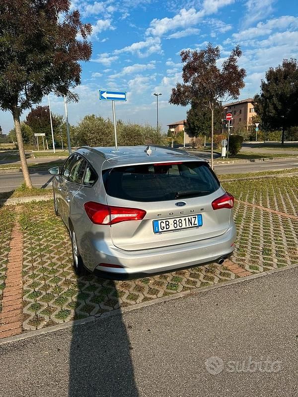 Usata Ford Focus 120 CV (88 kW) 2020 Grigio Berlina