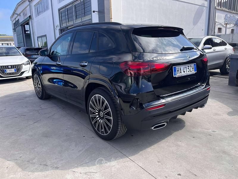 Nuova Mercedes GLA45 AMG AMG line 150 CV (110 kW) 2026 Nero SUV