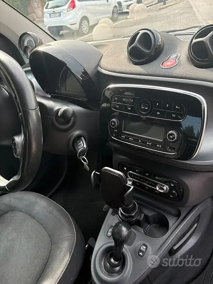 Usata Smart ForTwo Electric Drive 41 kW (56 CV) 2018 Grigio Cabrio