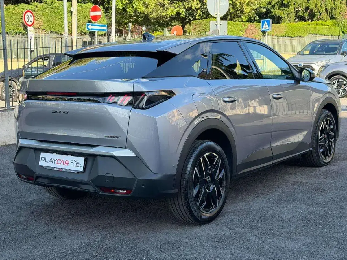 Usata Peugeot 3008 Allure 145 CV (106 kW) 2025 Grigio SUV