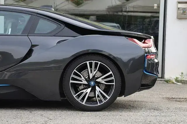 Usata BMW i8 Comfort Edition 231 CV (169 kW) 2016 Grigio Coupé