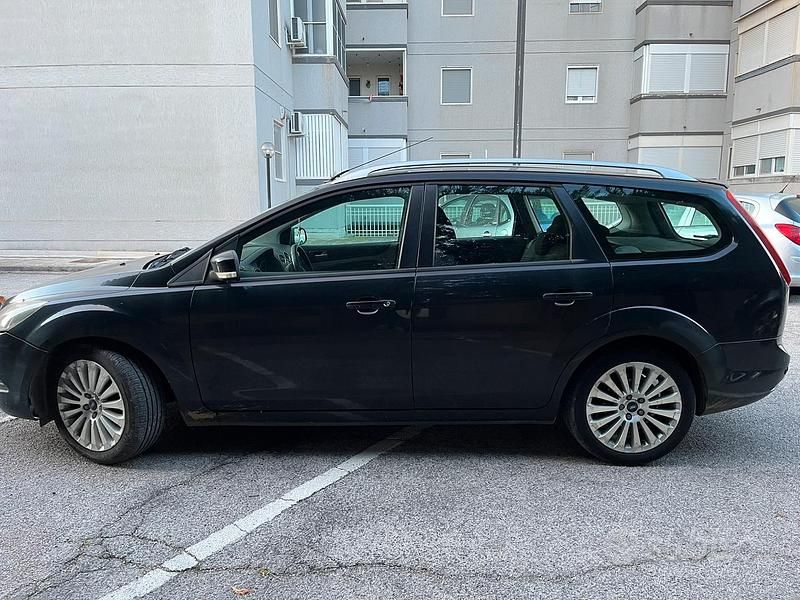 Usata Ford Focus 109 CV (80 kW) 2008 Station wagon