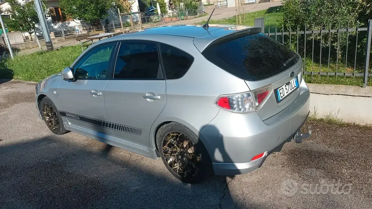 Usata Subaru Impreza Sport 150 CV (110 kW) 2010 Grigio Berlina
