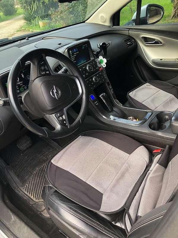 Usata Opel Ampera 150 CV (110 kW) 2012 Argento Utilitaria