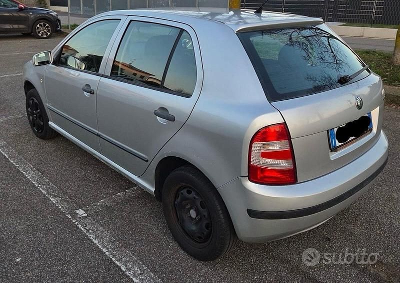 Usata Skoda Fabia 2005 Grigio Utilitaria