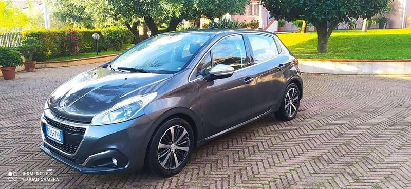 Usata Peugeot 208 Allure 99 CV (72 kW) 2016 Grigio Utilitaria